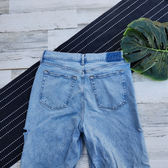 Abercrombie & Fitch The Dad High Rise Light Wash Jeans Side Slits 31/12 Long - Picture 10 of 11